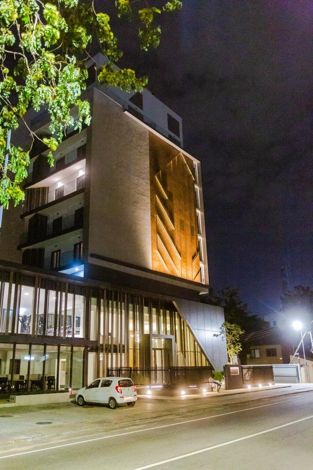 Accra Luxury Apartments @ The Lennox Exterior photo